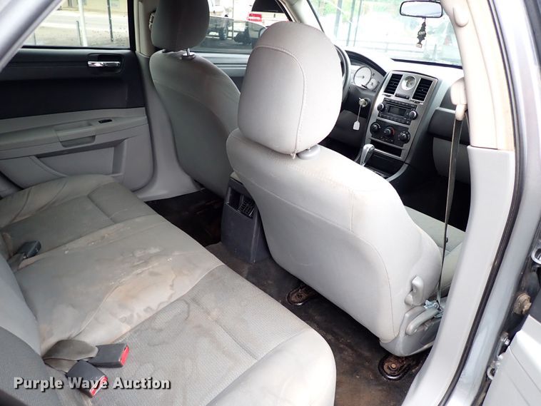 image for item MF9516 2006 Chrysler 300