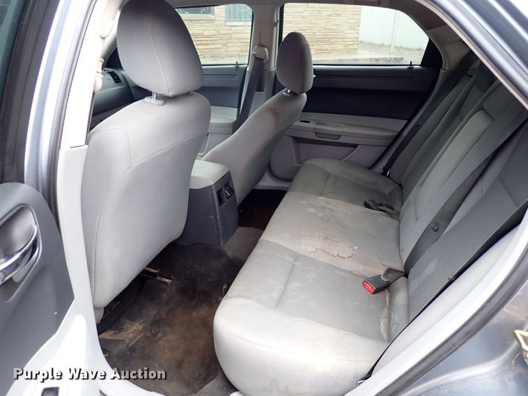 image for item MF9516 2006 Chrysler 300