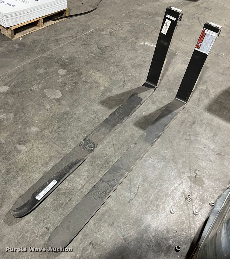 image for item MJ9747 Arrow forks