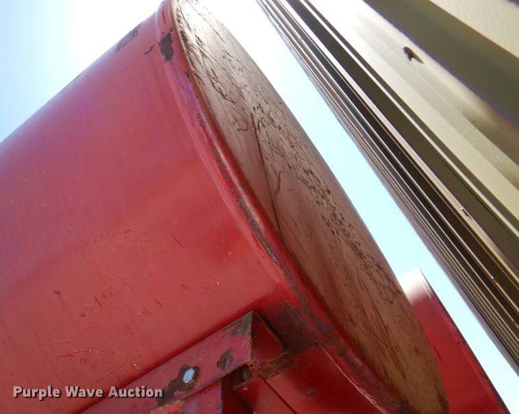 image for item MU9612 (2) fuel tanks