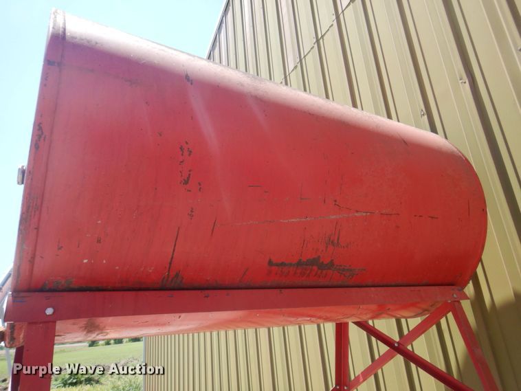 image for item MU9612 (2) fuel tanks