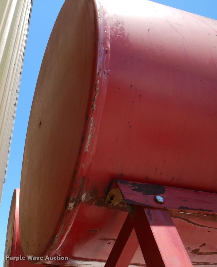 image for item MU9612 (2) fuel tanks