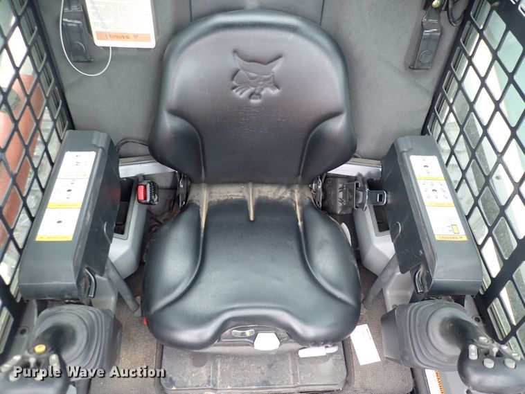 image for item DC4027 2015 Bobcat S590  skid steer loader