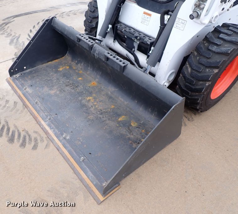 image for item DC4027 2015 Bobcat S590  skid steer loader