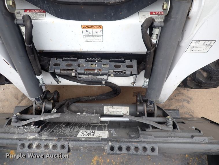 image for item DC4027 2015 Bobcat S590  skid steer loader