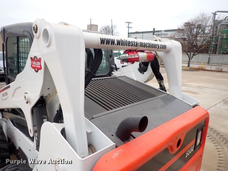 image for item DC4027 2015 Bobcat S590  skid steer loader