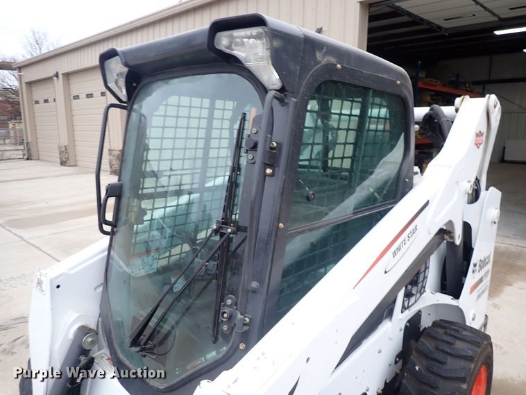 image for item DC4027 2015 Bobcat S590  skid steer loader