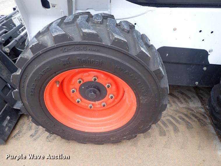 image for item DC4027 2015 Bobcat S590  skid steer loader