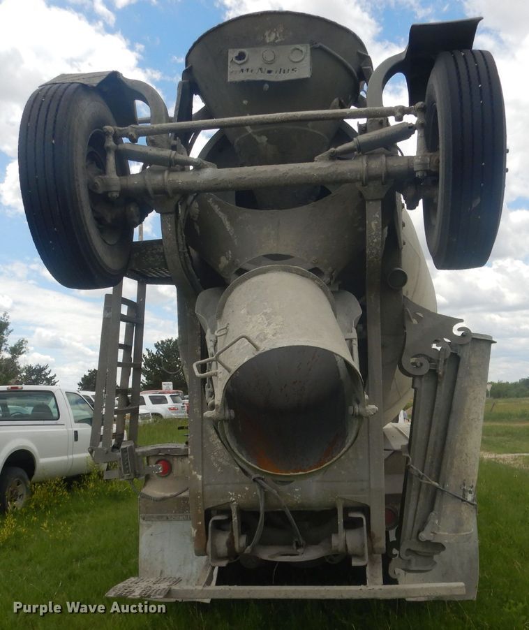 image for item DJ1324 1999 Sterling LT9511  ready mix truck