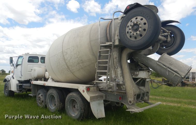 image for item DJ1324 1999 Sterling LT9511  ready mix truck
