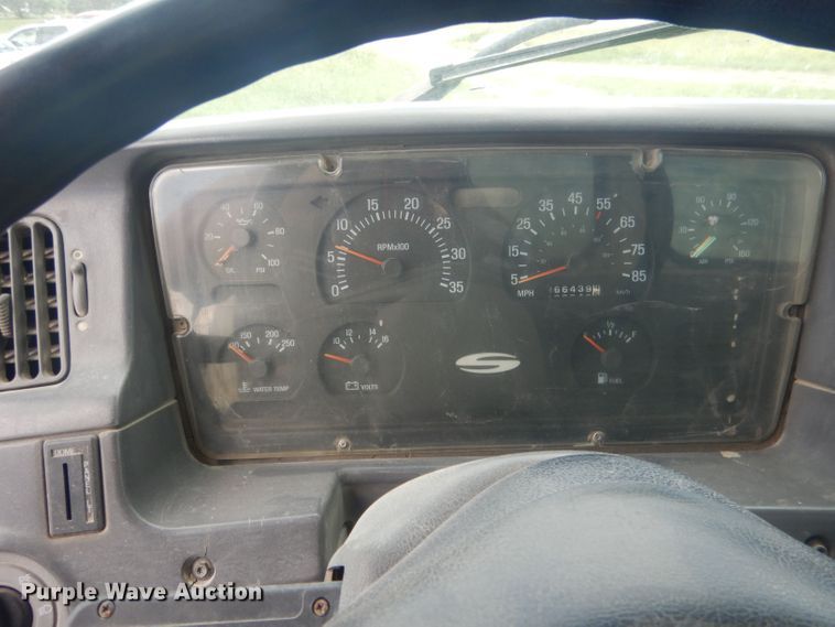 image for item DJ1324 1999 Sterling LT9511  ready mix truck