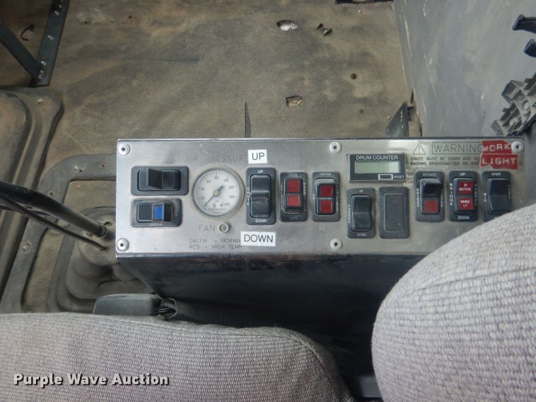 image for item DJ1324 1999 Sterling LT9511  ready mix truck