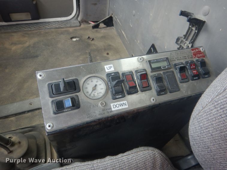 image for item DJ1324 1999 Sterling LT9511  ready mix truck