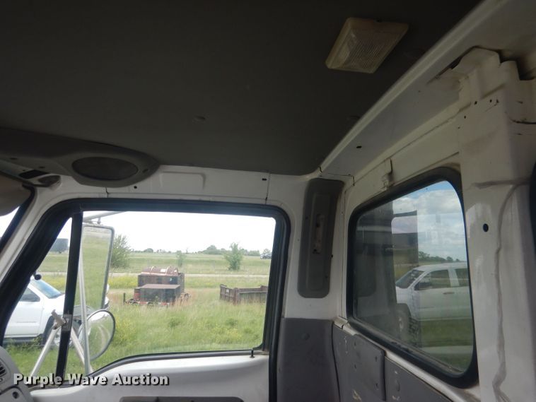 image for item DJ1324 1999 Sterling LT9511  ready mix truck