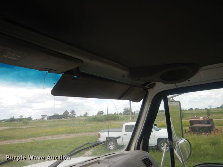 image for item DJ1324 1999 Sterling LT9511  ready mix truck