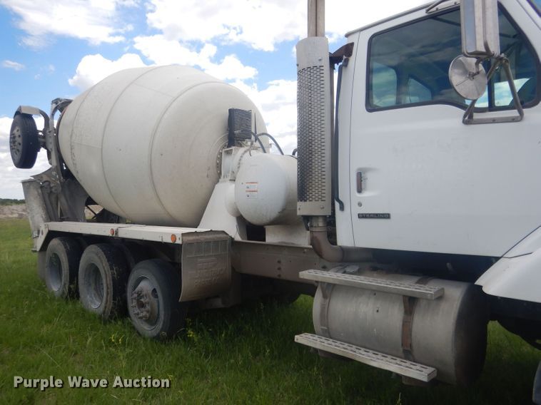 image for item DJ1324 1999 Sterling LT9511  ready mix truck