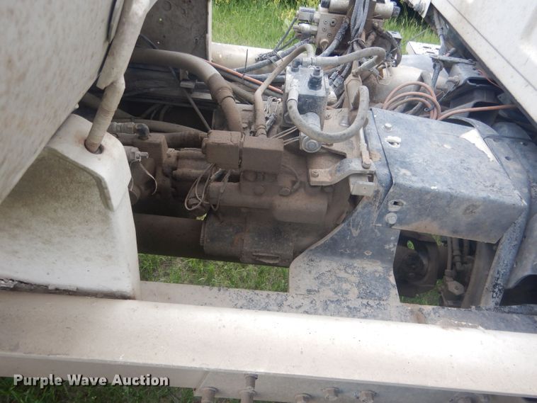 image for item DJ1324 1999 Sterling LT9511  ready mix truck