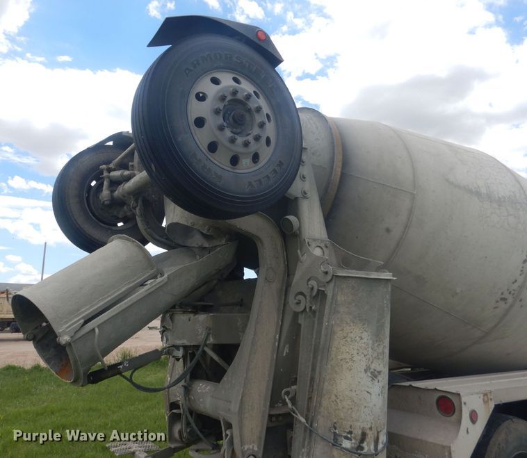 image for item DJ1324 1999 Sterling LT9511  ready mix truck