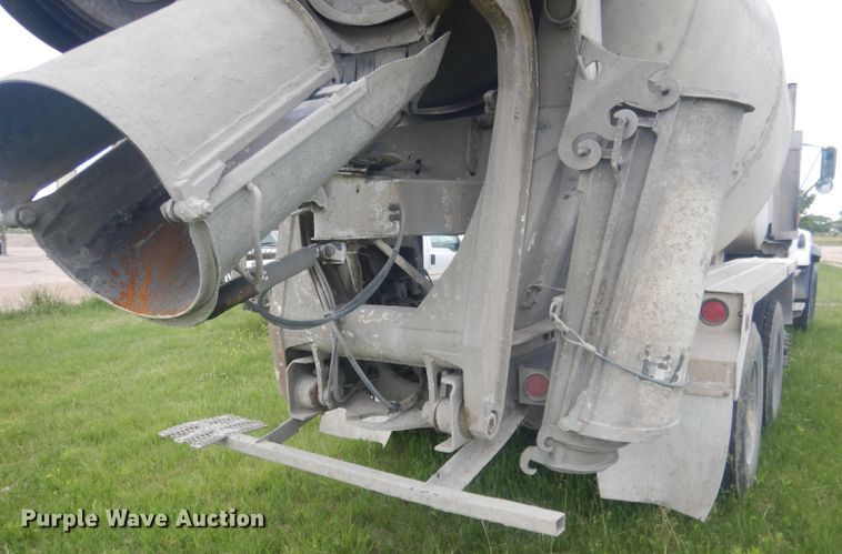 image for item DJ1324 1999 Sterling LT9511  ready mix truck