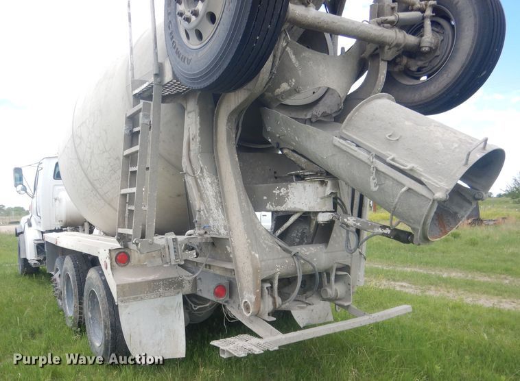 image for item DJ1324 1999 Sterling LT9511  ready mix truck