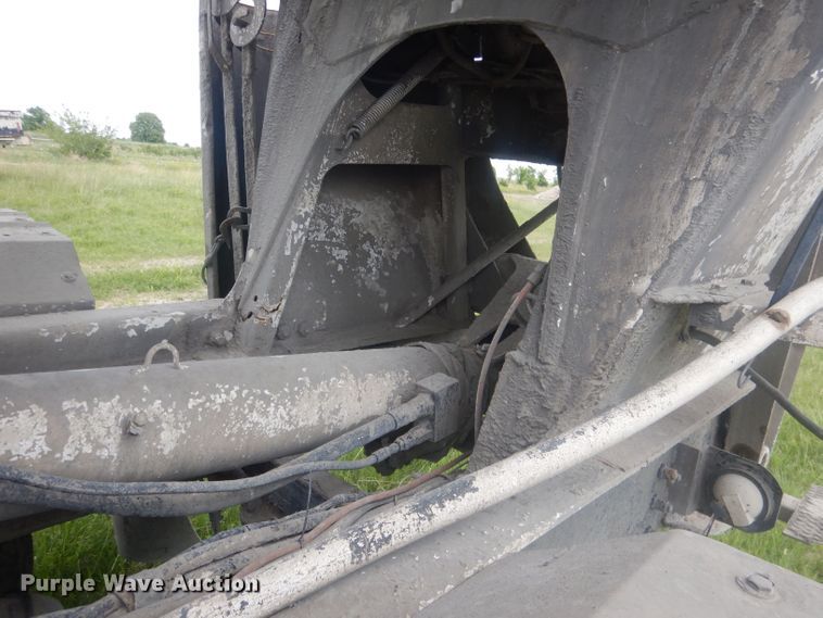 image for item DJ1324 1999 Sterling LT9511  ready mix truck