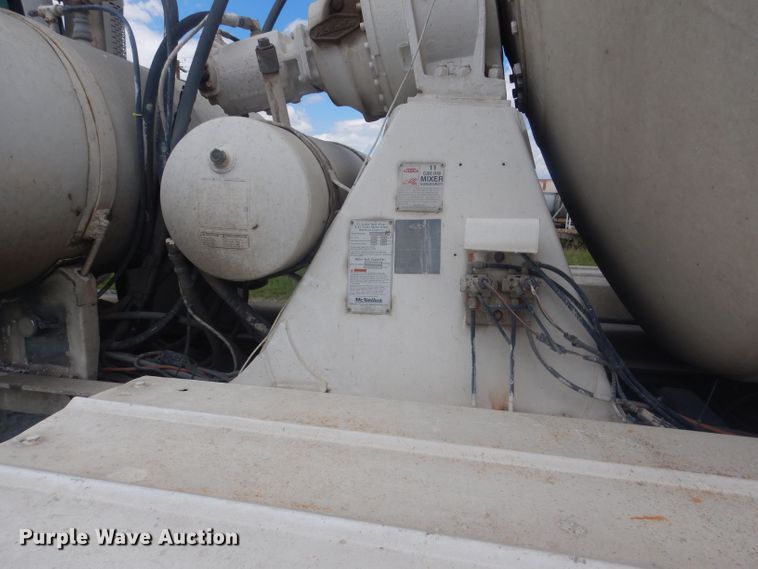 image for item DJ1324 1999 Sterling LT9511  ready mix truck