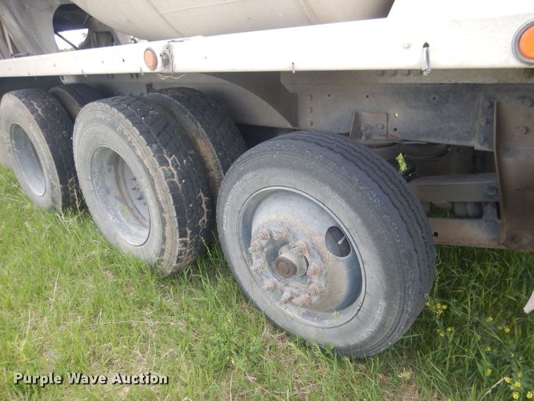 image for item DJ1324 1999 Sterling LT9511  ready mix truck