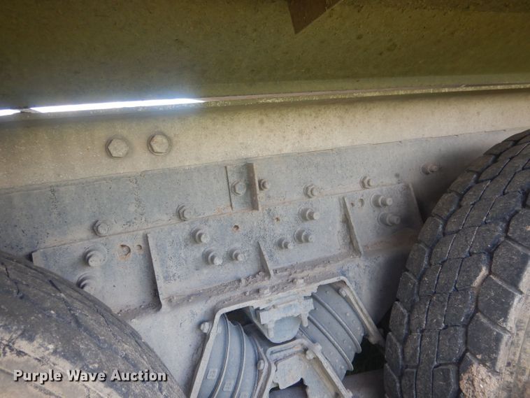 image for item DJ1324 1999 Sterling LT9511  ready mix truck