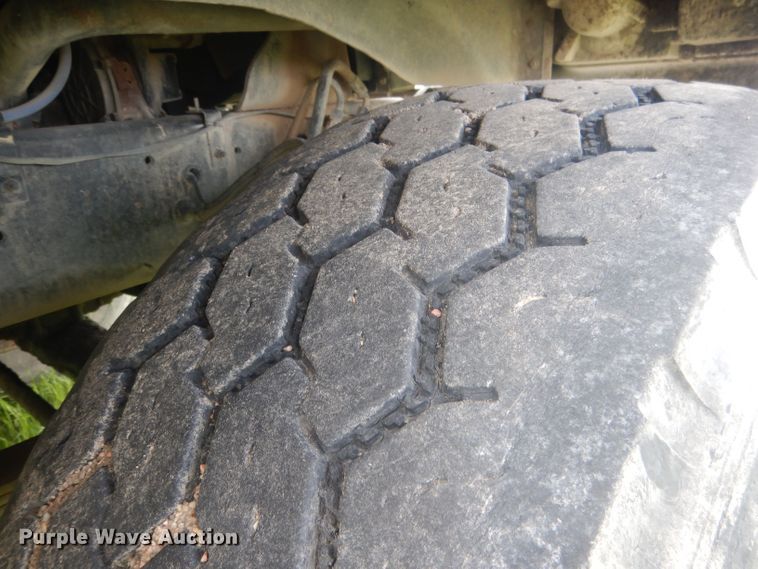 image for item DJ1324 1999 Sterling LT9511  ready mix truck