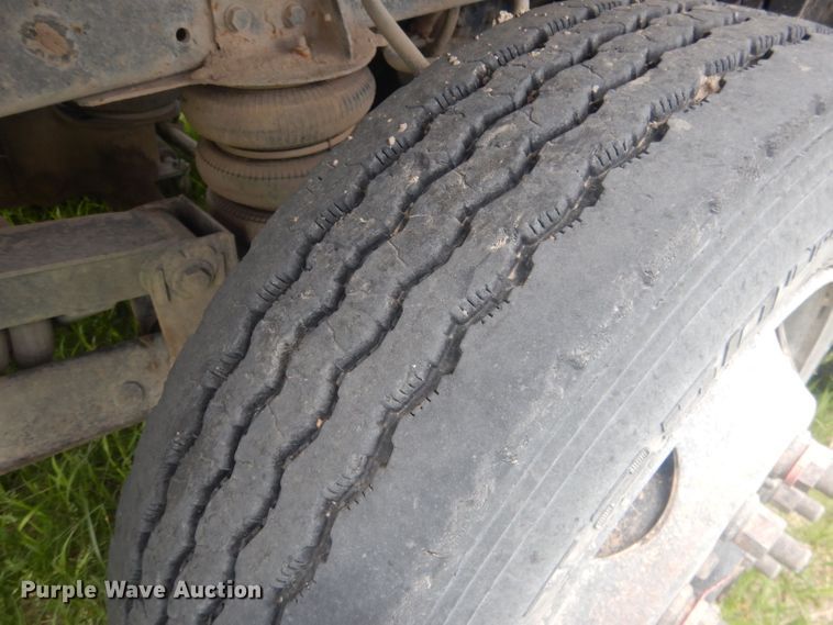 image for item DJ1324 1999 Sterling LT9511  ready mix truck