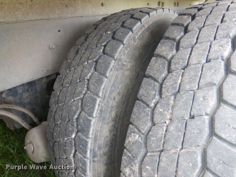 image for item DJ1324 1999 Sterling LT9511  ready mix truck