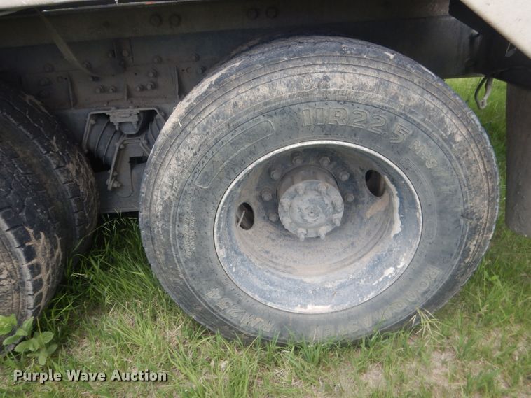 image for item DJ1324 1999 Sterling LT9511  ready mix truck