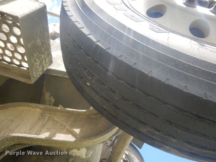 image for item DJ1324 1999 Sterling LT9511  ready mix truck