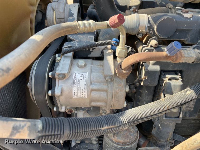 image for item DJ5160 2006 Mack CHN613  water truck