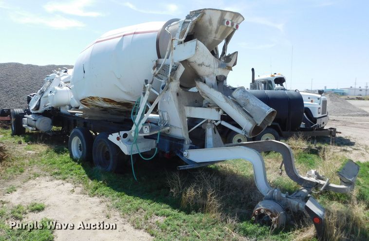 image for item DJ7647 1996 Mack RD690S  ready mix truck