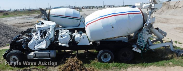 image for item DJ7647 1996 Mack RD690S  ready mix truck