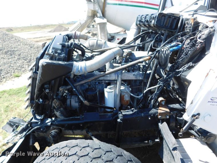 image for item DJ7647 1996 Mack RD690S  ready mix truck