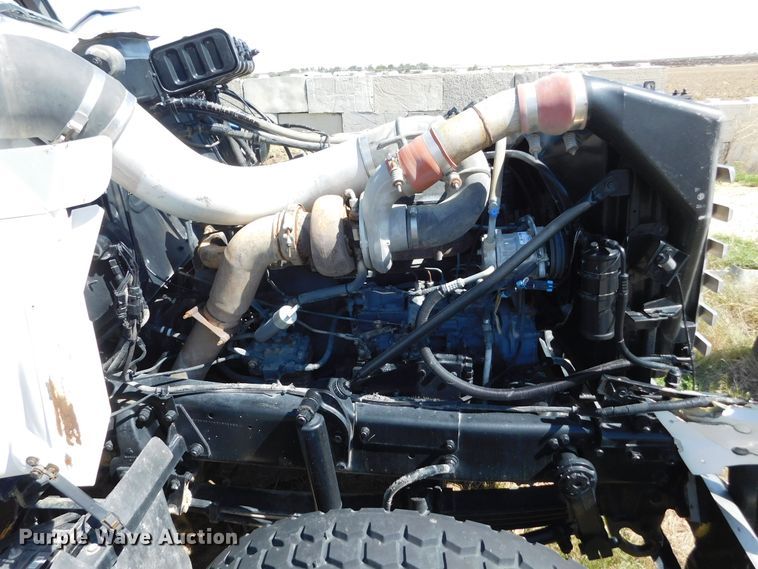 image for item DJ7647 1996 Mack RD690S  ready mix truck