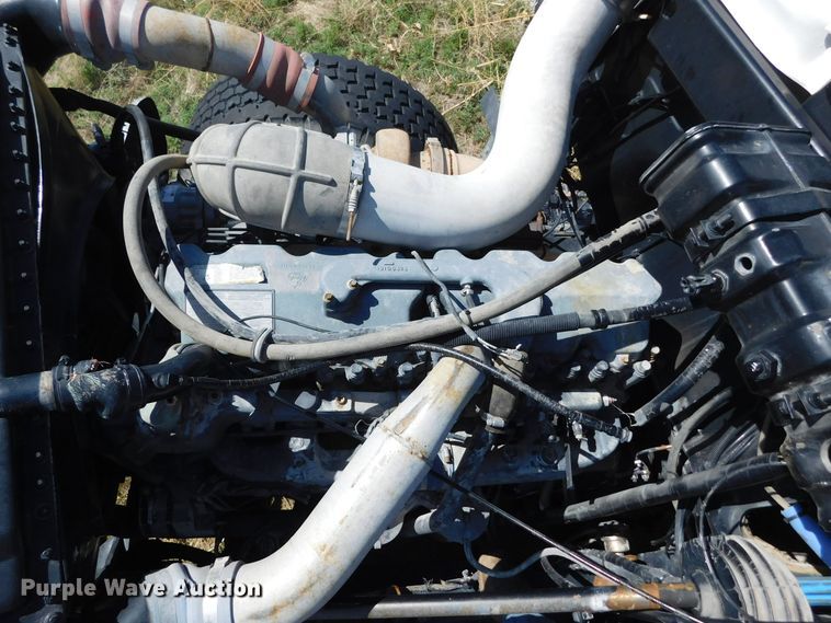 image for item DJ7647 1996 Mack RD690S  ready mix truck