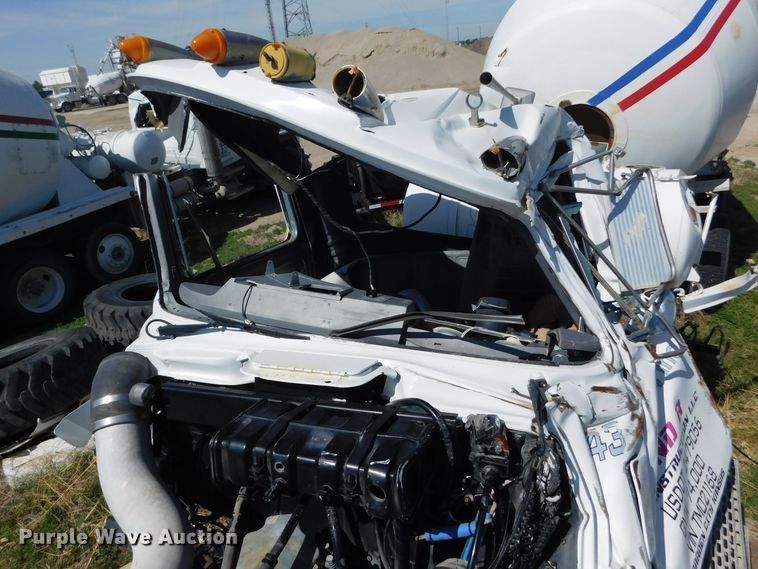 image for item DJ7647 1996 Mack RD690S  ready mix truck