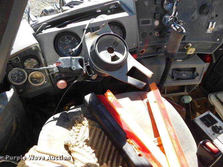 image for item DJ7647 1996 Mack RD690S  ready mix truck