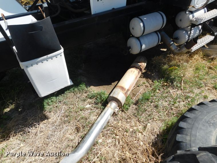 image for item DJ7647 1996 Mack RD690S  ready mix truck