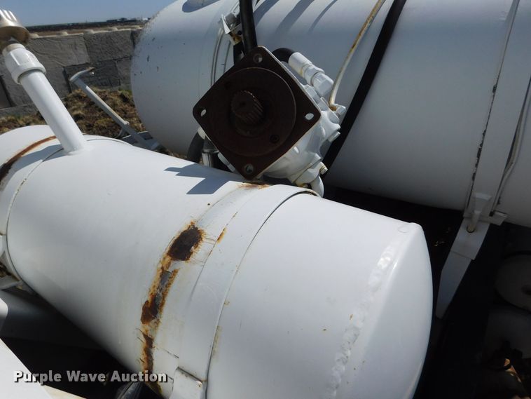 image for item DJ7647 1996 Mack RD690S  ready mix truck