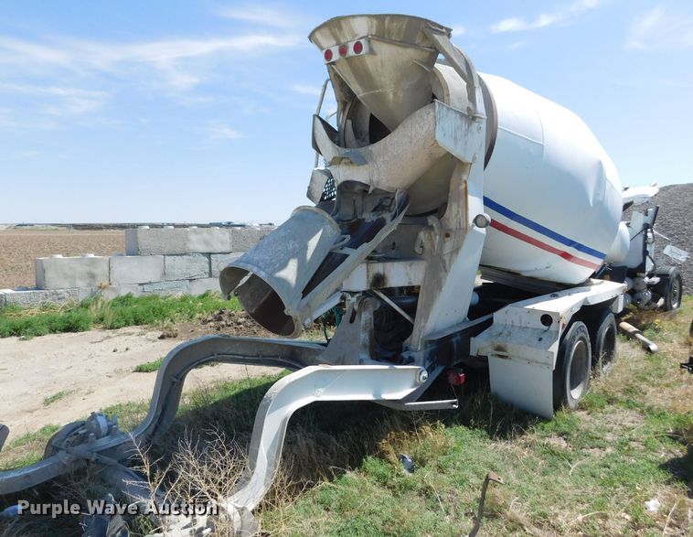 image for item DJ7647 1996 Mack RD690S  ready mix truck