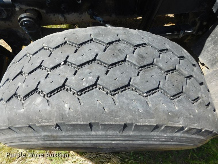 image for item DJ7647 1996 Mack RD690S  ready mix truck