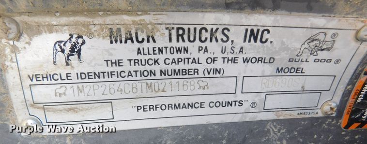 image for item DJ7647 1996 Mack RD690S  ready mix truck