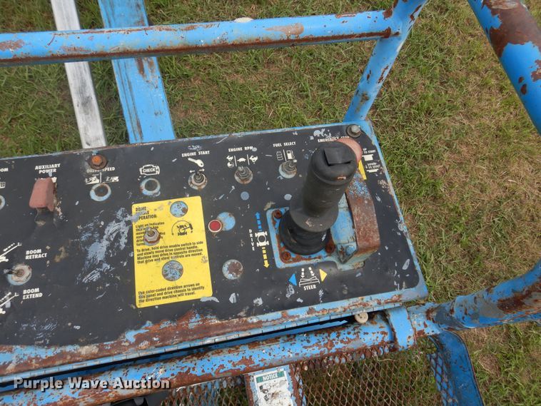 image for item DK0953 1997 Genie S-40  boom lift