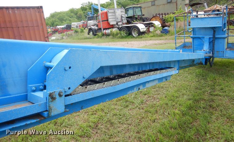 image for item DK0953 1997 Genie S-40  boom lift