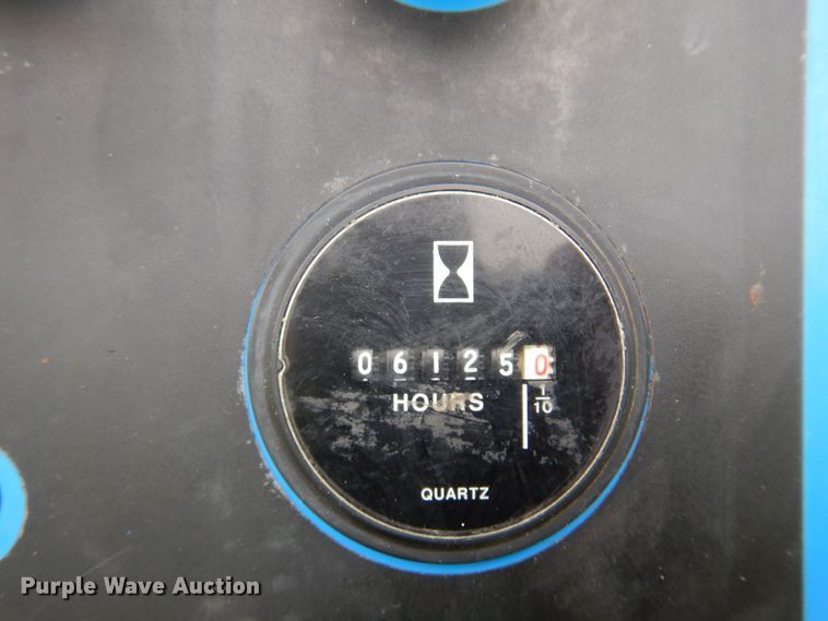 image for item DK0953 1997 Genie S-40  boom lift