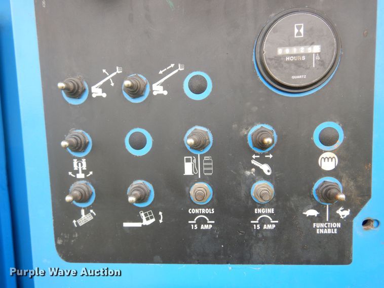 image for item DK0953 1997 Genie S-40  boom lift